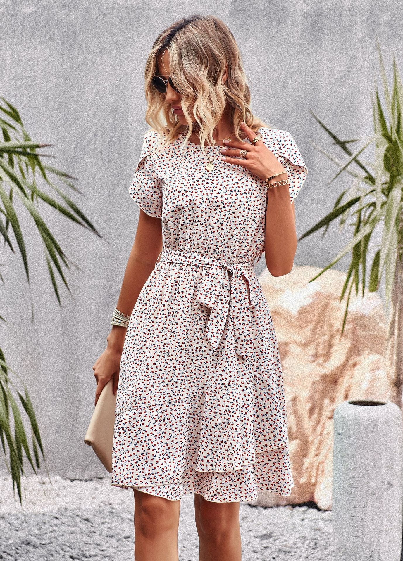 LYNN & CO | Minnie - Trendy jurk met een flatterende tailleband